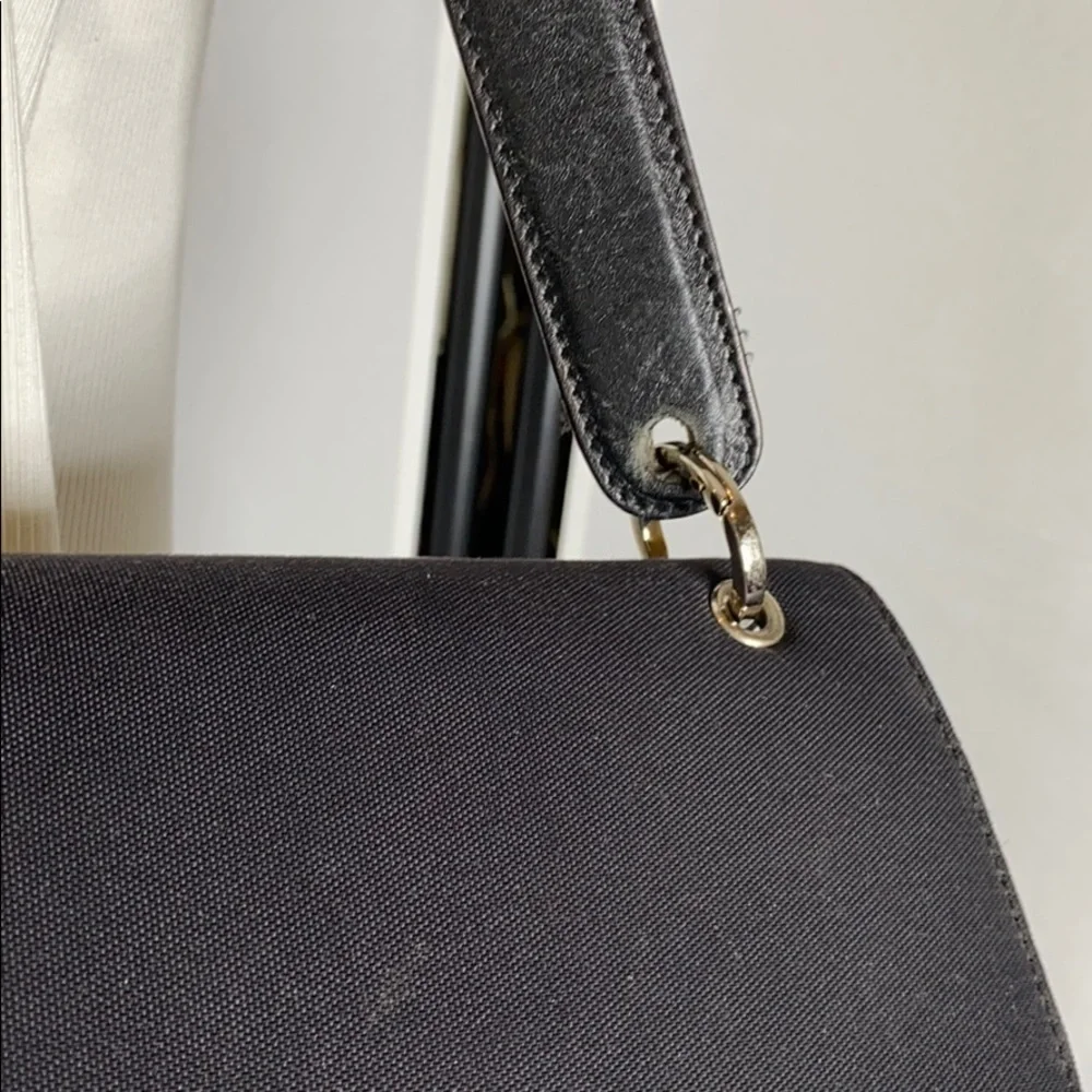 Salvatore Ferragamo Vara Black Shoulder Bag